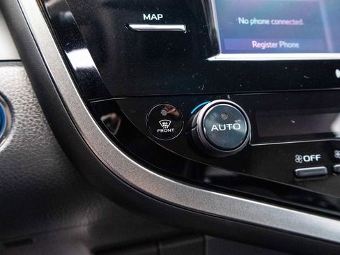 Used 2020 Toyota Camry SE image 29