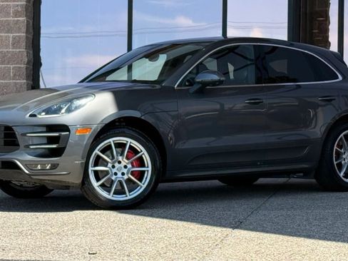 Used 2016 Porsche Macan Turbo AWD/4WD image 3