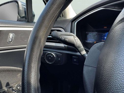 Used 2020 Ford Fusion SE image 20