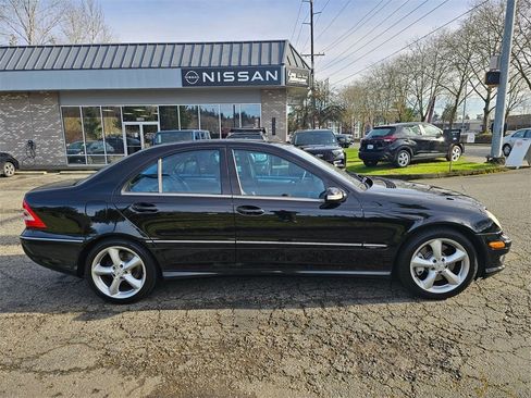Used 2006 Mercedes-Benz C 230 Sedan image 4