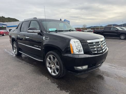 Used 2011 Cadillac Escalade EXT Luxury image 4
