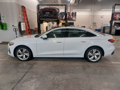Used 2025 Audi A5 2.0T Premium w/ Convenience Package image 8