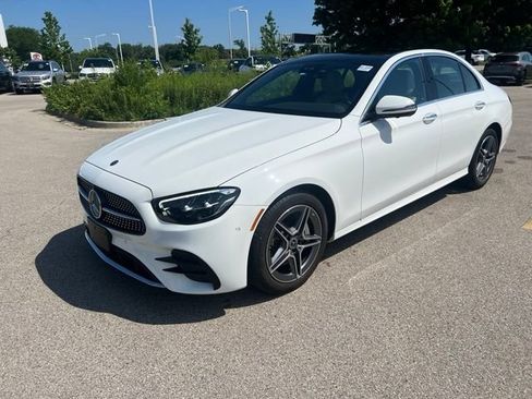 Used 2023 Mercedes-Benz E 350 4MATIC Sedan image 2