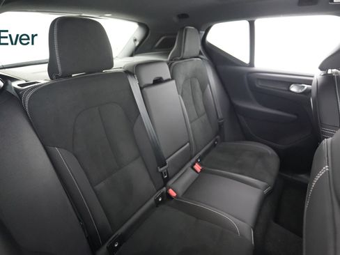 Used 2023 Volvo XC40 Recharge Ultimate AWD/4WD image 5