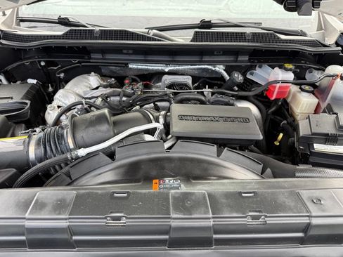 Used 2024 Chevrolet Silverado 2500 LT AWD/4WD image 29