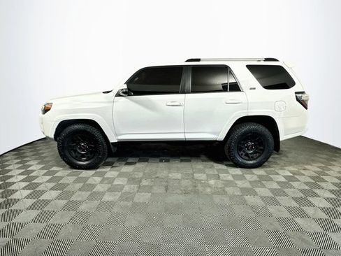 Certified 2021 Toyota 4Runner SR5 Premium w/ Moonroof Package AWD/4WD image 5