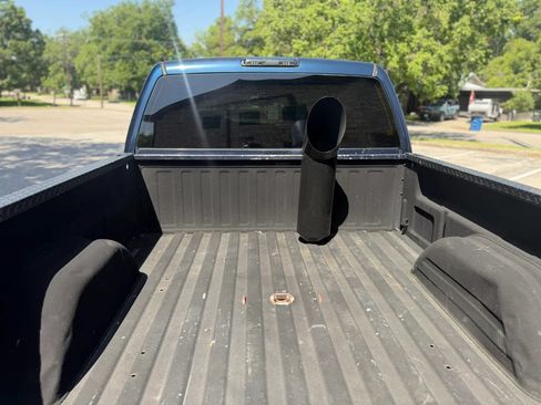 Used 2005 Chevrolet Silverado 2500 LS w/ Heavy-Duty Power Package RWD image 19