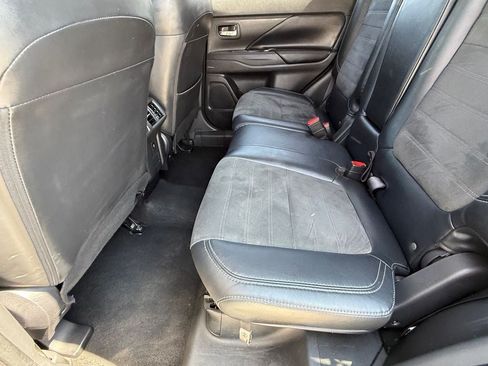 Used 2019 Mitsubishi Outlander SE FWD image 13