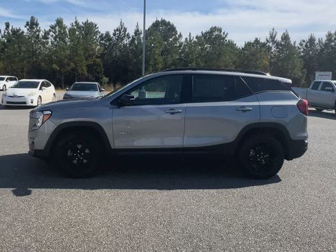 Used 2023 GMC Terrain AT4 image 5