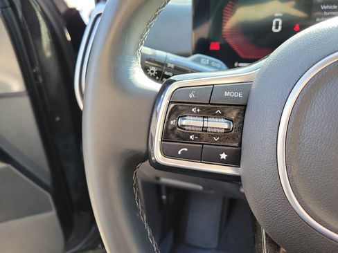 Certified 2025 Kia Sorento S w/ Panoramic Sunroof Package FWD image 25