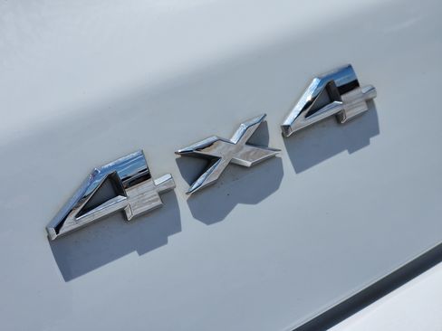 Used 2025 Jeep Compass Latitude AWD/4WD image 14