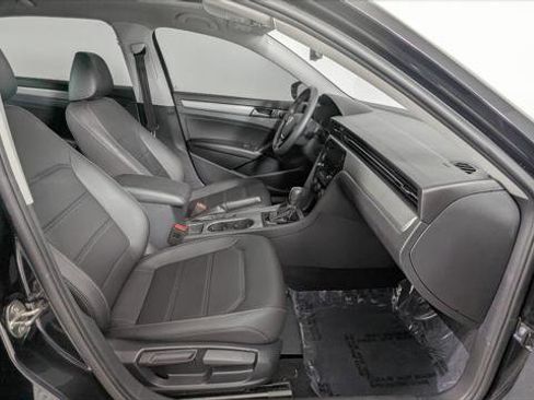 Used 2022 Volkswagen Passat 2.0T SE image 23