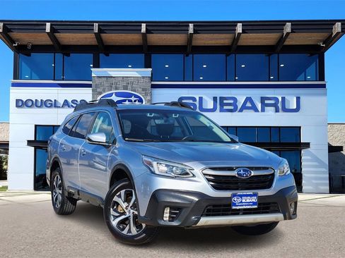 Used 2022 Subaru Outback Limited image 1