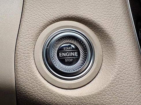 Used 2021 Mercedes-Benz GLC 300 image 29