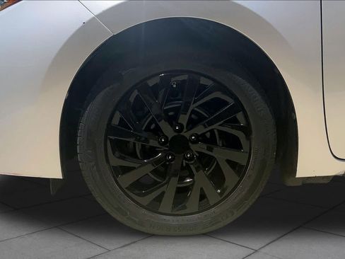 Used 2019 Toyota Corolla LE FWD image 11