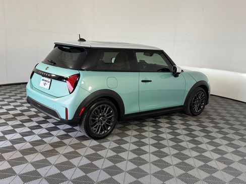 Used 2025 MINI Cooper S FWD image 9