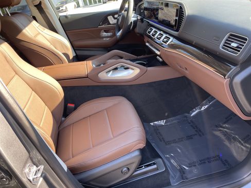 New 2026 Mercedes-Benz GLS 450 4MATIC image 47