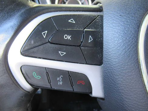 Used 2016 Dodge Challenger SXT Plus image 22