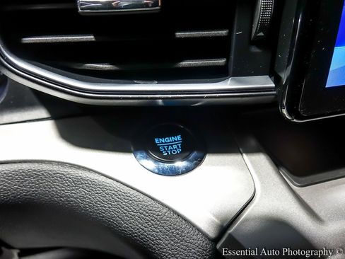 Used 2022 Ford Explorer XLT w/ Equipment Group 202A image 23