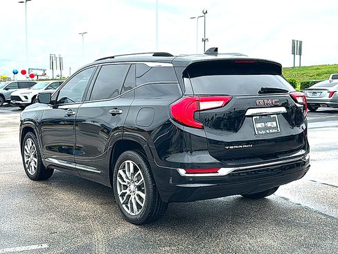 Used 2022 GMC Terrain Denali w/ Denali Premium Package AWD/4WD image 6