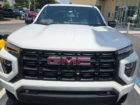 Used 2024 GMC Canyon Elevation w/ Convenience Package RWD image 2