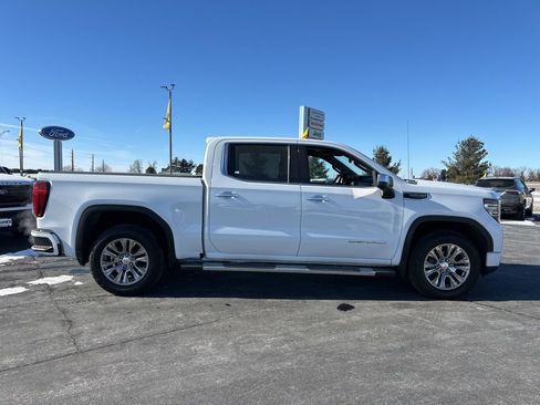 Used 2022 GMC Sierra 1500 Denali AWD/4WD image 4