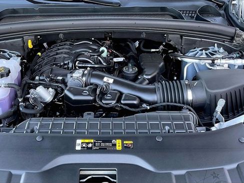 New 2025 Jeep Grand Cherokee L Laredo w/ Luxury Tech Group I image 9