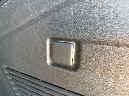 Used 2025 Chevrolet Suburban Z71 AWD/4WD image 66