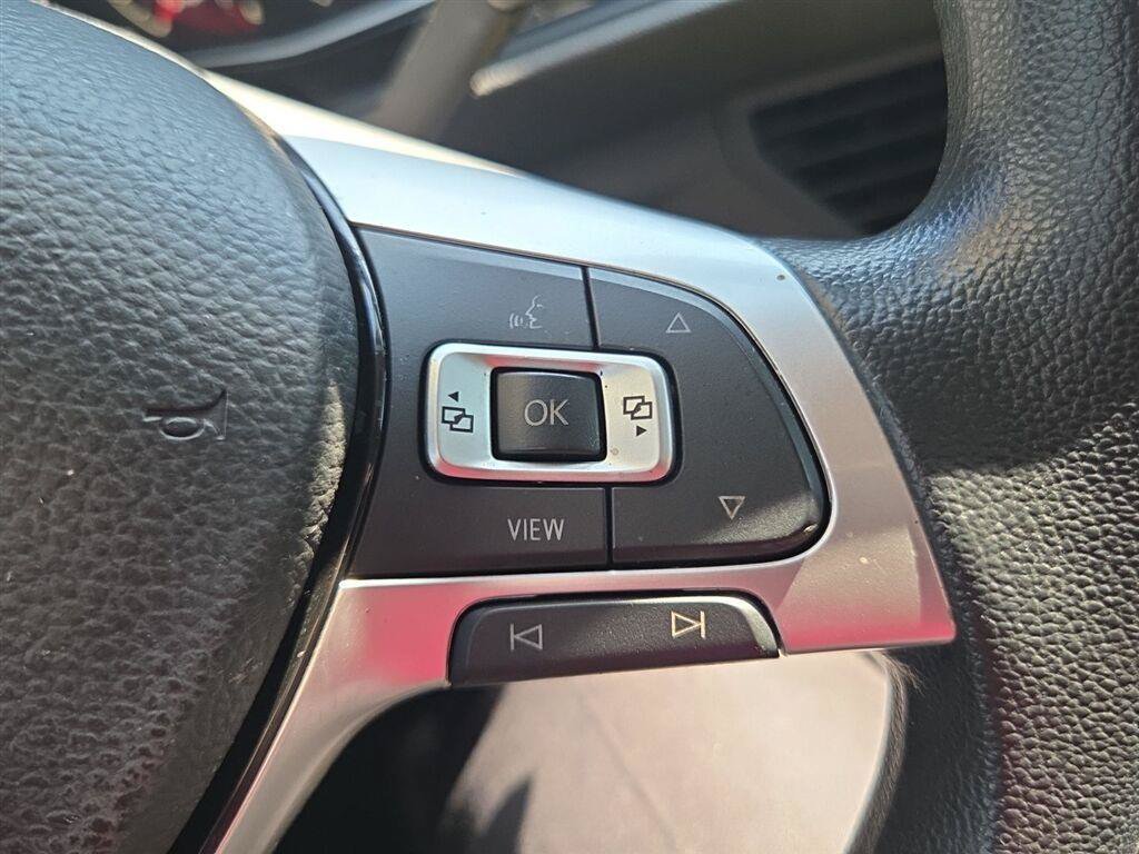 Used 2019 Volkswagen Jetta S w/ Driver Assistance Package FWD image 11