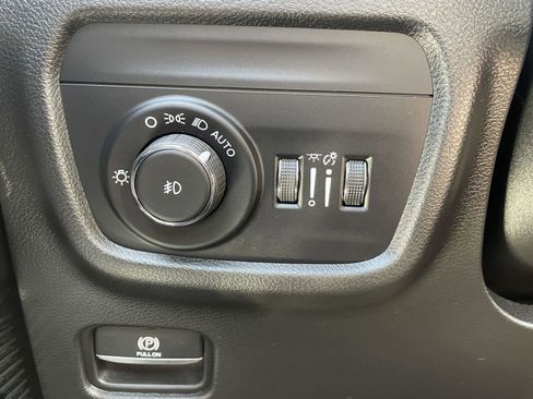 Used 2022 Jeep Grand Cherokee L Overland image 29