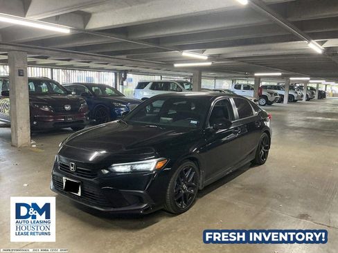 Used 2023 Honda Civic Sport image 2