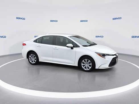 Used 2023 Toyota Corolla LE FWD image 2