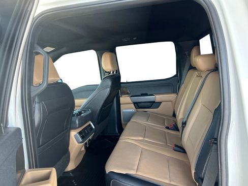 Used 2022 Ford F150 Lariat w/ Max Trailer Tow Package image 11