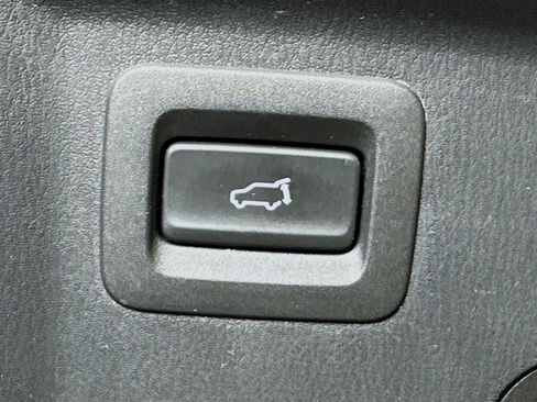 Used 2022 MAZDA CX-9 Touring w/ Touring Premium Package image 30