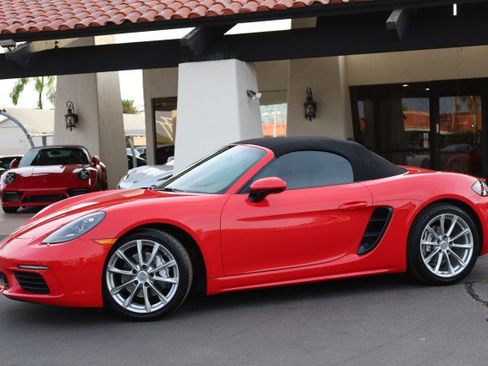 Used 2017 Porsche 718 Boxster RWD image 59