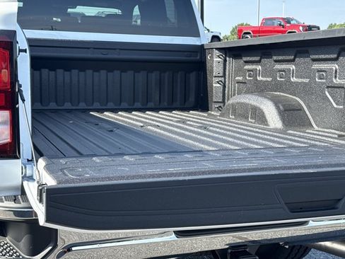 New 2026 GMC Sierra 2500 Pro AWD/4WD image 8