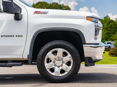 Used 2020 Chevrolet Silverado 2500 LTZ w/ LTZ Plus Package AWD/4WD image 9