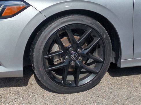 Used 2023 Honda Civic Sport image 11