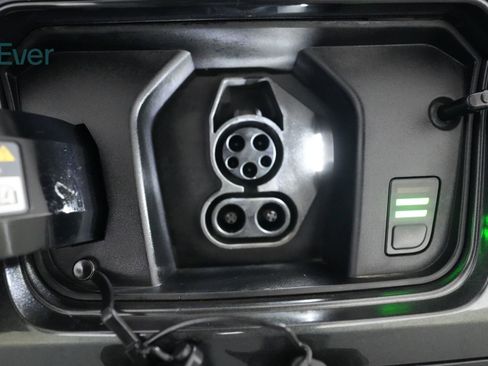 Used 2024 Kia Niro Wave image 10