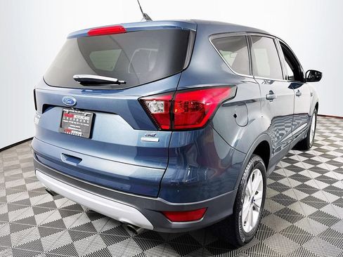 Used 2019 Ford Escape SE FWD image 7