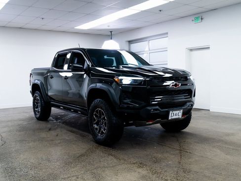 Used 2023 Chevrolet Colorado ZR2 w/ ZR2 Convenience Package III image 26