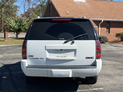 Used 2012 GMC Yukon XL Denali image 5