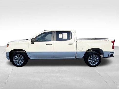 Used 2023 Chevrolet Silverado 1500 Custom AWD/4WD image 2