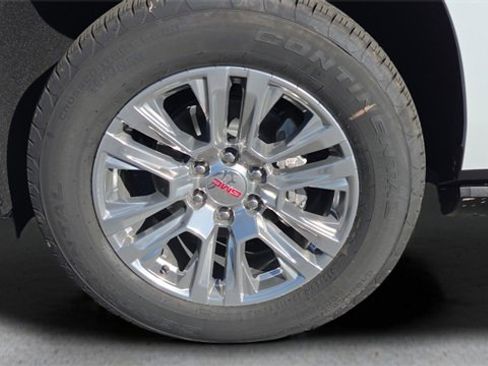 New 2026 GMC Yukon XL Denali w/ Sun & Power Step Package image 19