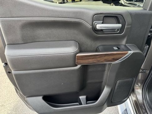 Used 2019 GMC Sierra 1500 SLT image 13