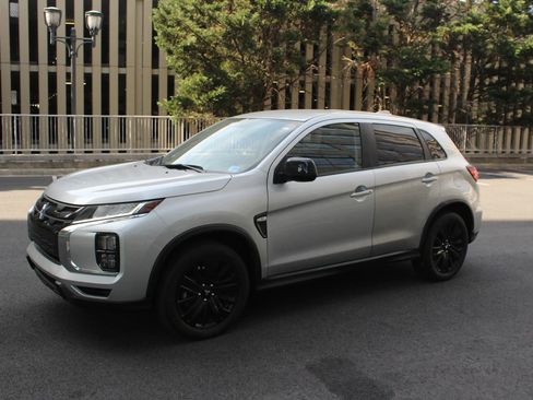 Used 2025 Mitsubishi Outlander Sport LE AWD/4WD image 12