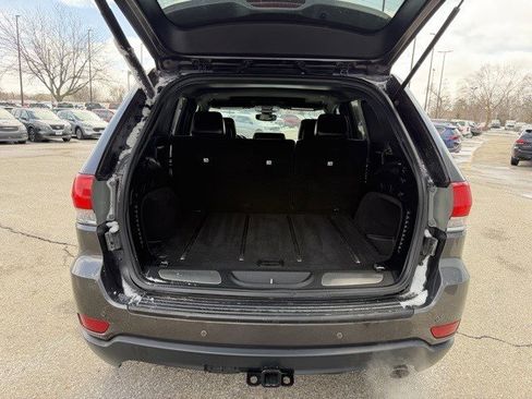 Used 2017 Jeep Grand Cherokee Limited image 17