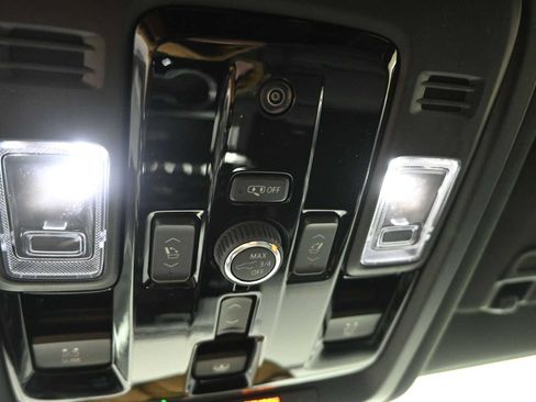 New 2026 GMC Yukon Elevation w/ Elevation Premium Package image 18