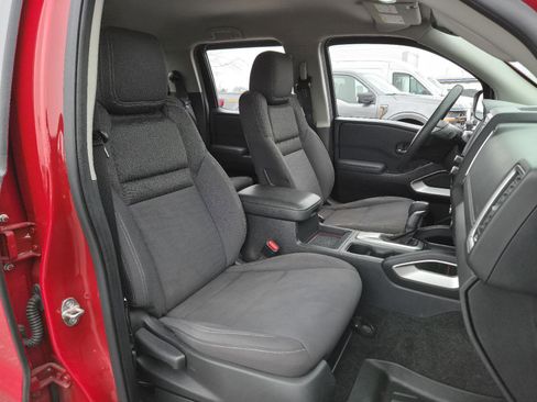 Used 2022 Nissan Frontier SV image 15
