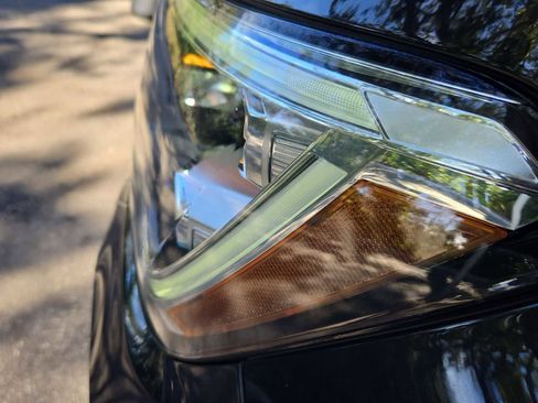 Used 2024 Volkswagen Atlas Cross Sport SE image 11